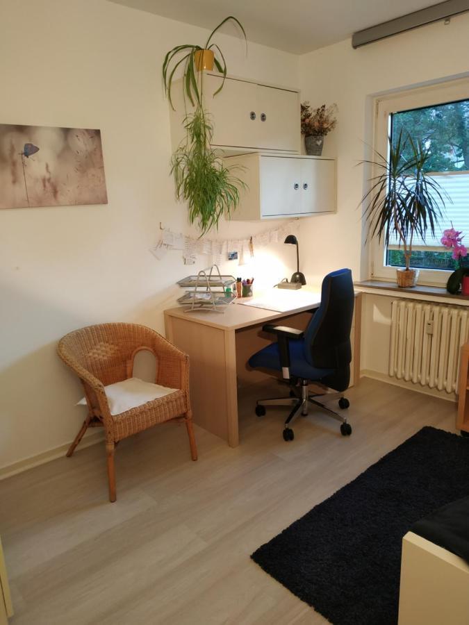Bed & Breakfast Bonn 24 Mai Bis14 Juni Mit Hund In Der Wohnung Exterior photo